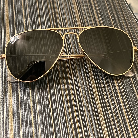 Ray-Ban Accessories - Ray-Ban Classic Gold Aviator SunglassesRB3044 comes with case